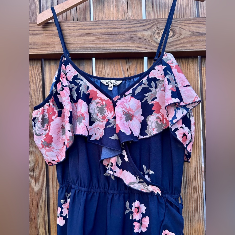 Hint of Blush dress Ruffle Navy Floral Sz. Medium - Picture 3 of 11
